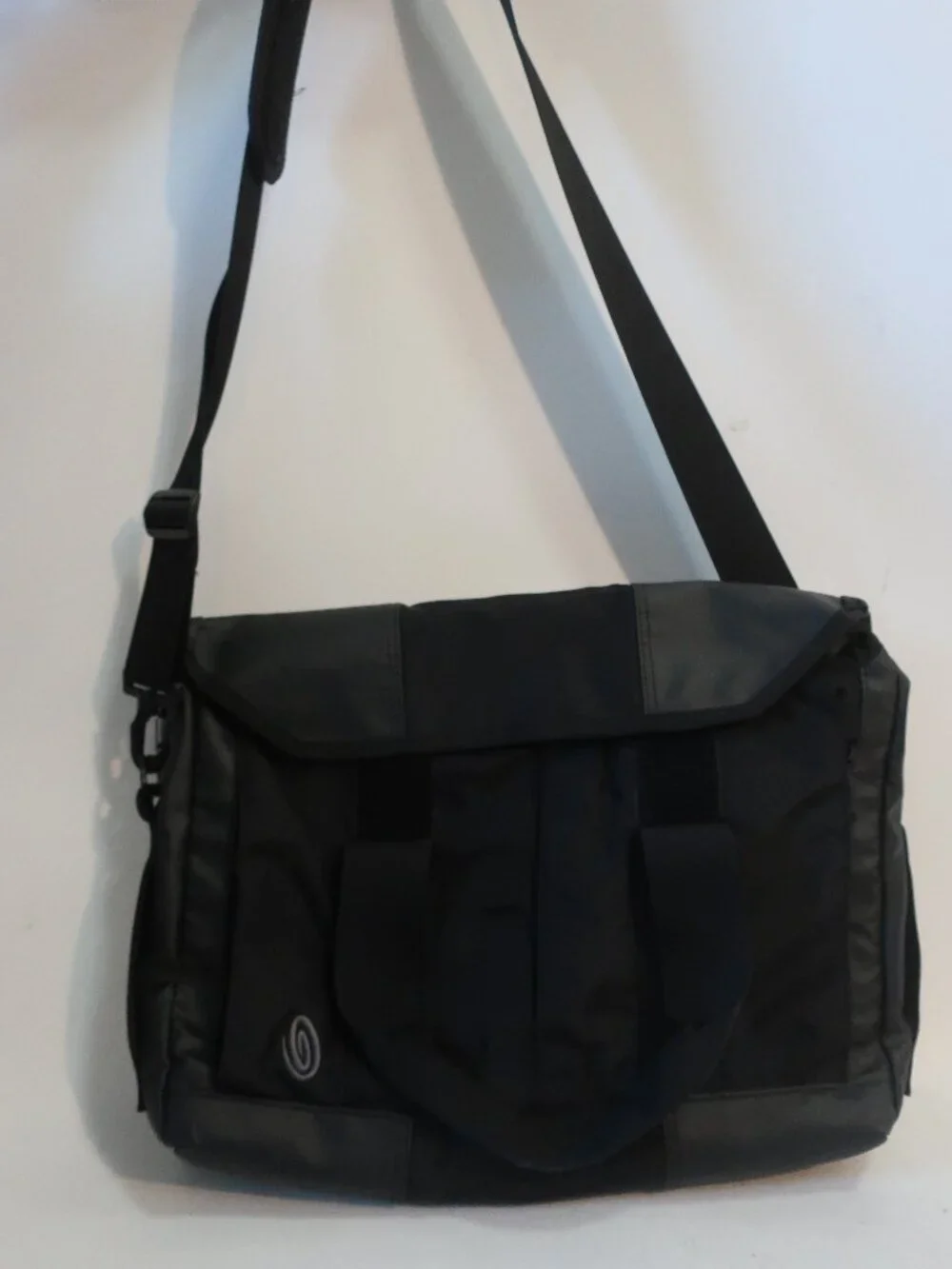 Mens Timbuk2 KDF13 Black Business Commuter Messenger Bag COLOR: BLACK MODEL NUMB
